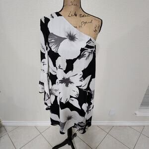 Cece floral one shoulder bell sleeve dress size 8‎